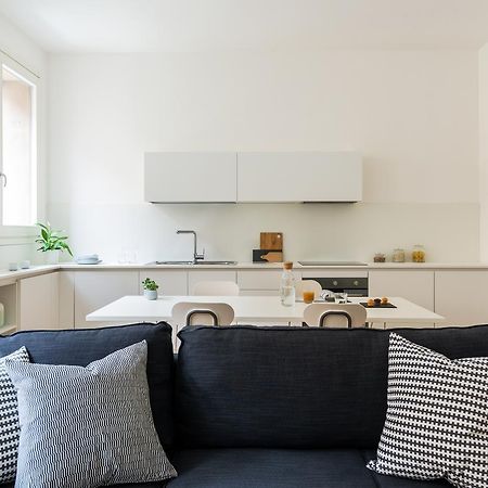Altido Lovely 1-Bed Flat With Balcony & Free Parking ミラノ エクステリア 写真