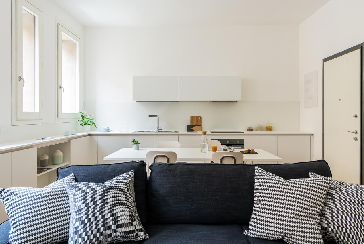 Altido Lovely 1-Bed Flat With Balcony & Free Parking ミラノ エクステリア 写真