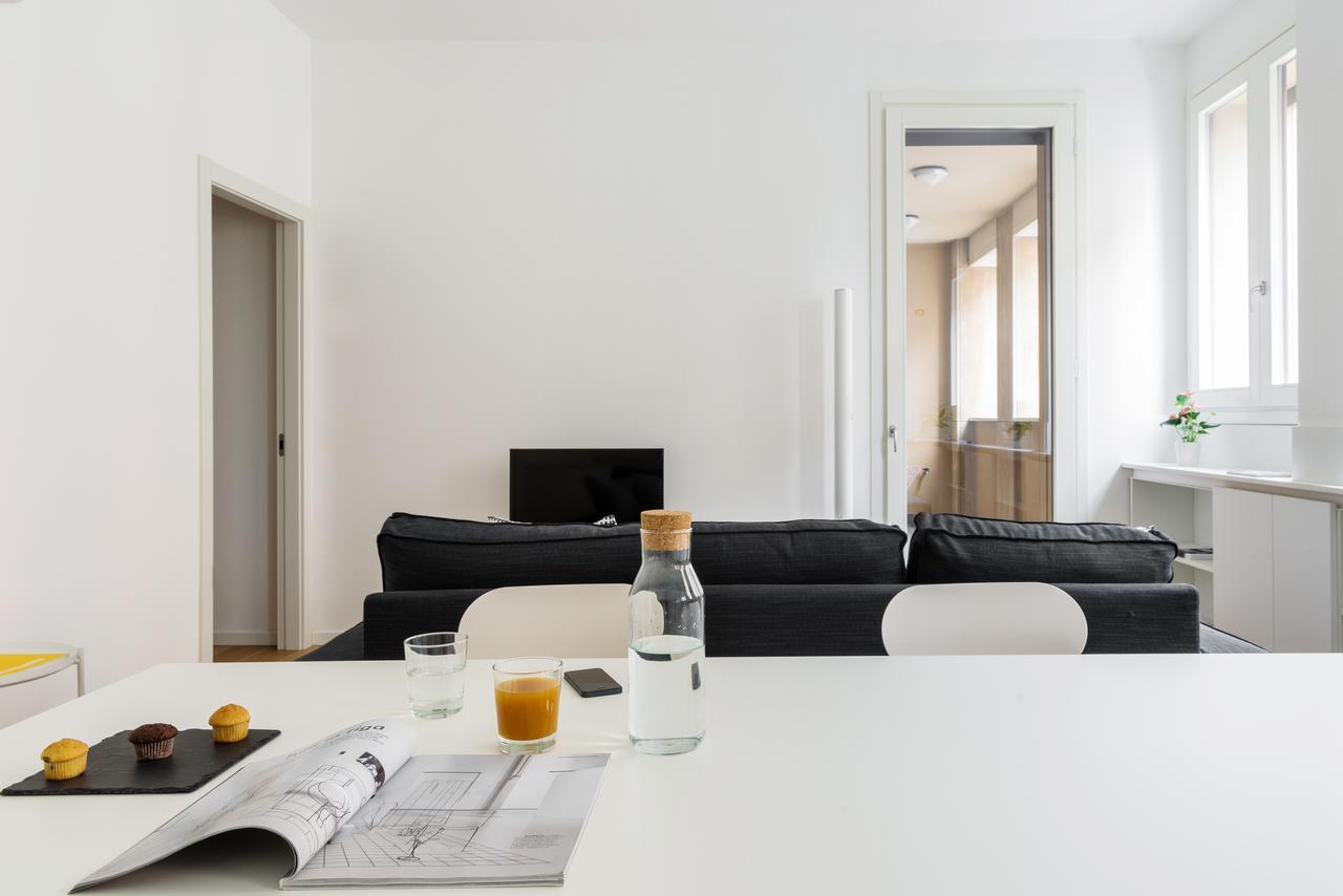 Altido Lovely 1-Bed Flat With Balcony & Free Parking ミラノ エクステリア 写真